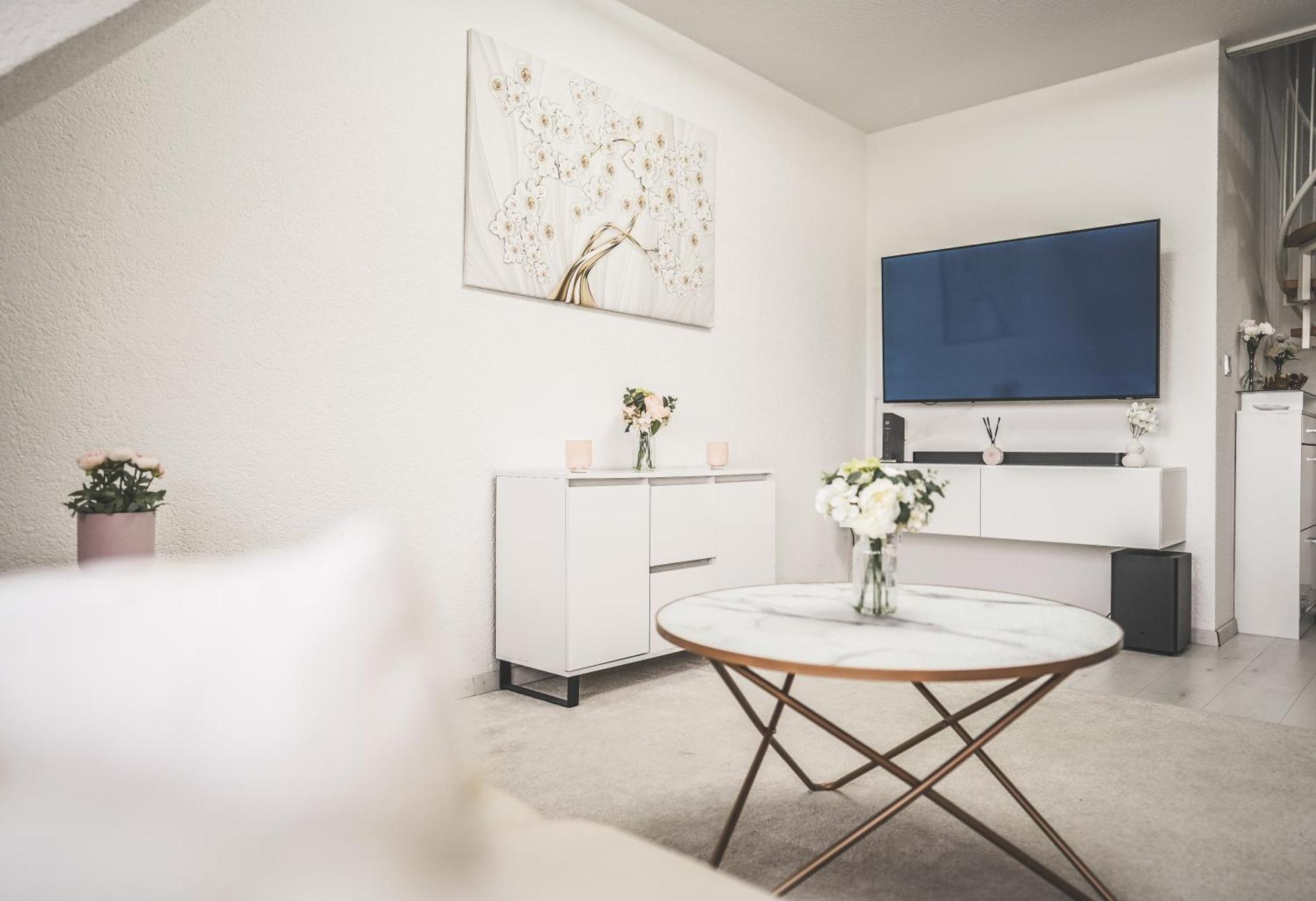 Luxus Maisonette Wohnung Am See, Wehome Premium Sankt Leon-Rot Exterior foto