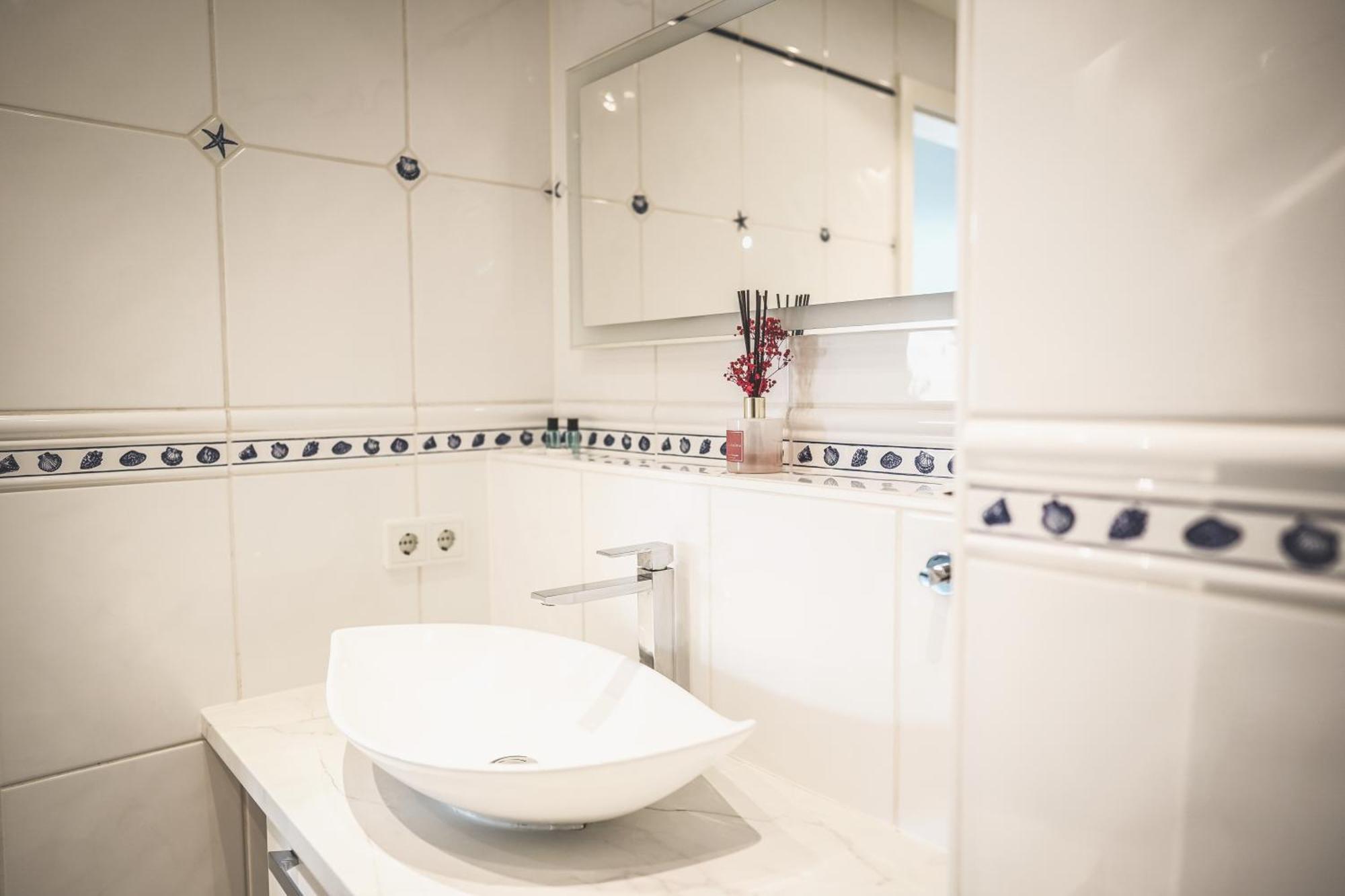 Luxus Maisonette Wohnung Am See, Wehome Premium Sankt Leon-Rot Exterior foto
